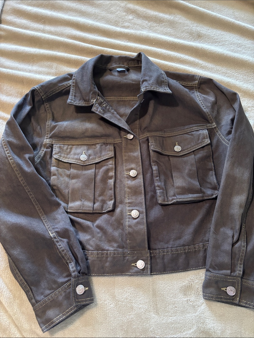 Beautiful Dividco jean jacket in brown with gold stitching